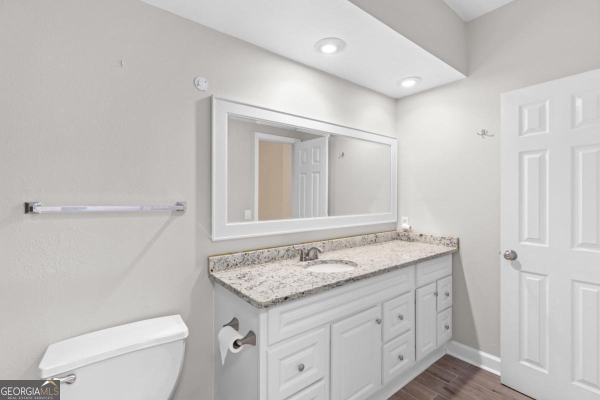 3777 Peachtree Road Atlanta - 23