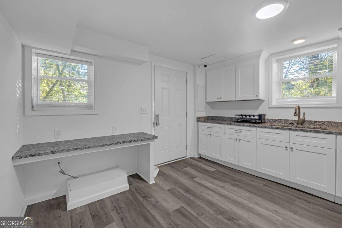 344 RHINEHILL Road Atlanta - 16