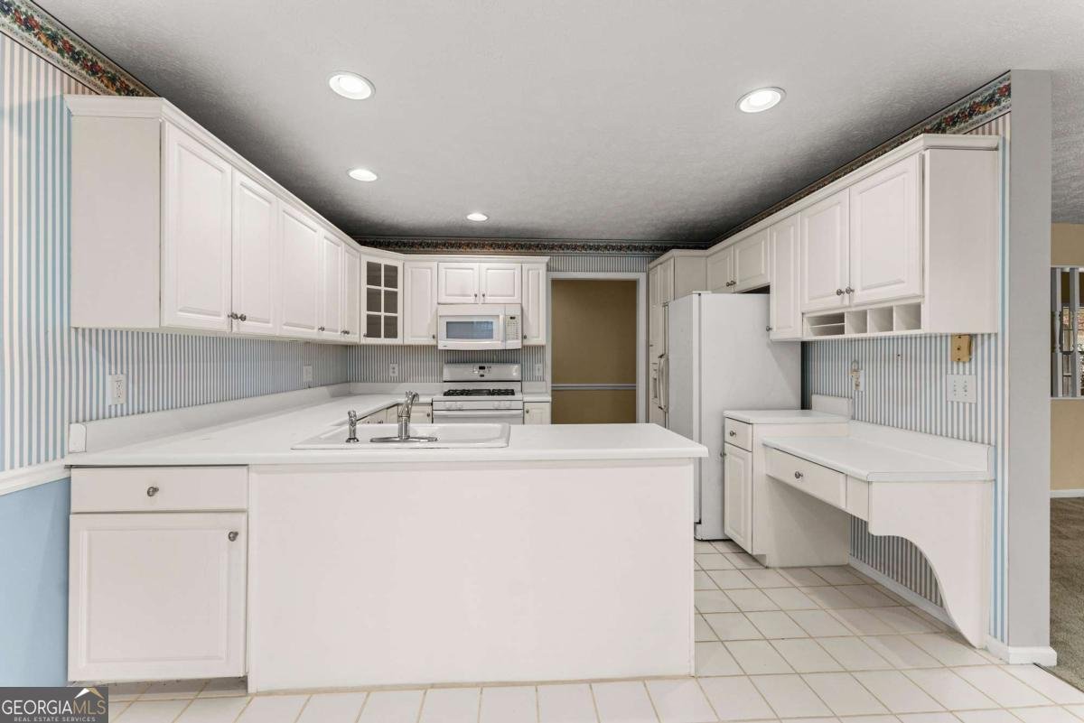 9260 Bayhill Drive Gainesville - 17