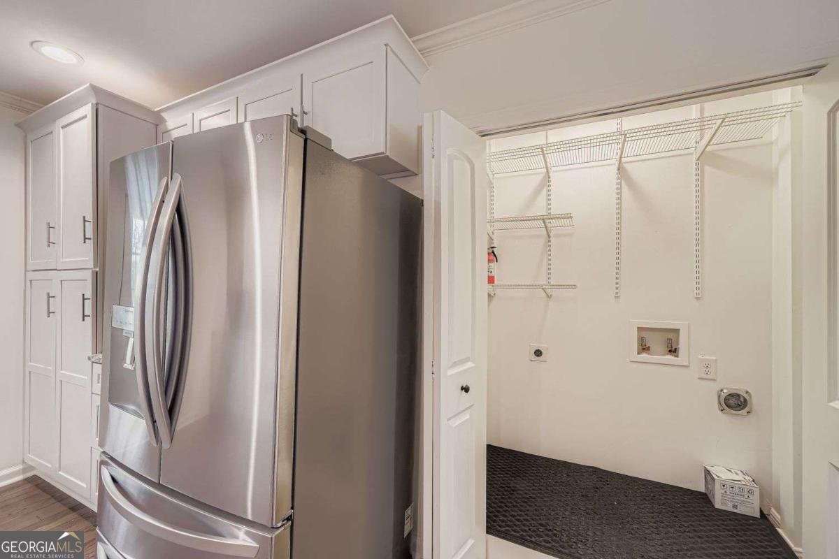 1688 Oak Knoll Circle Atlanta - 11