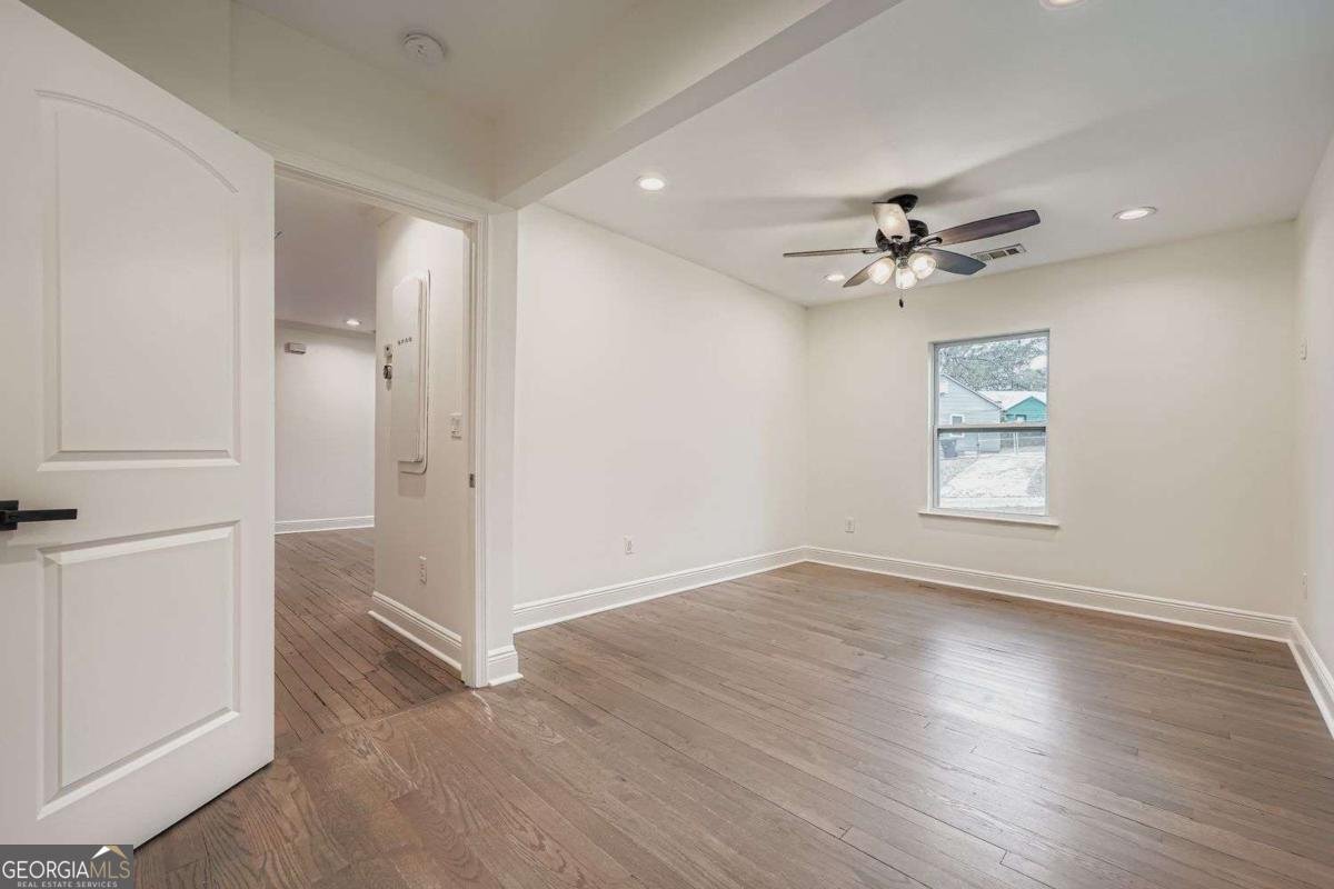 1688 Oak Knoll Circle Atlanta - 12