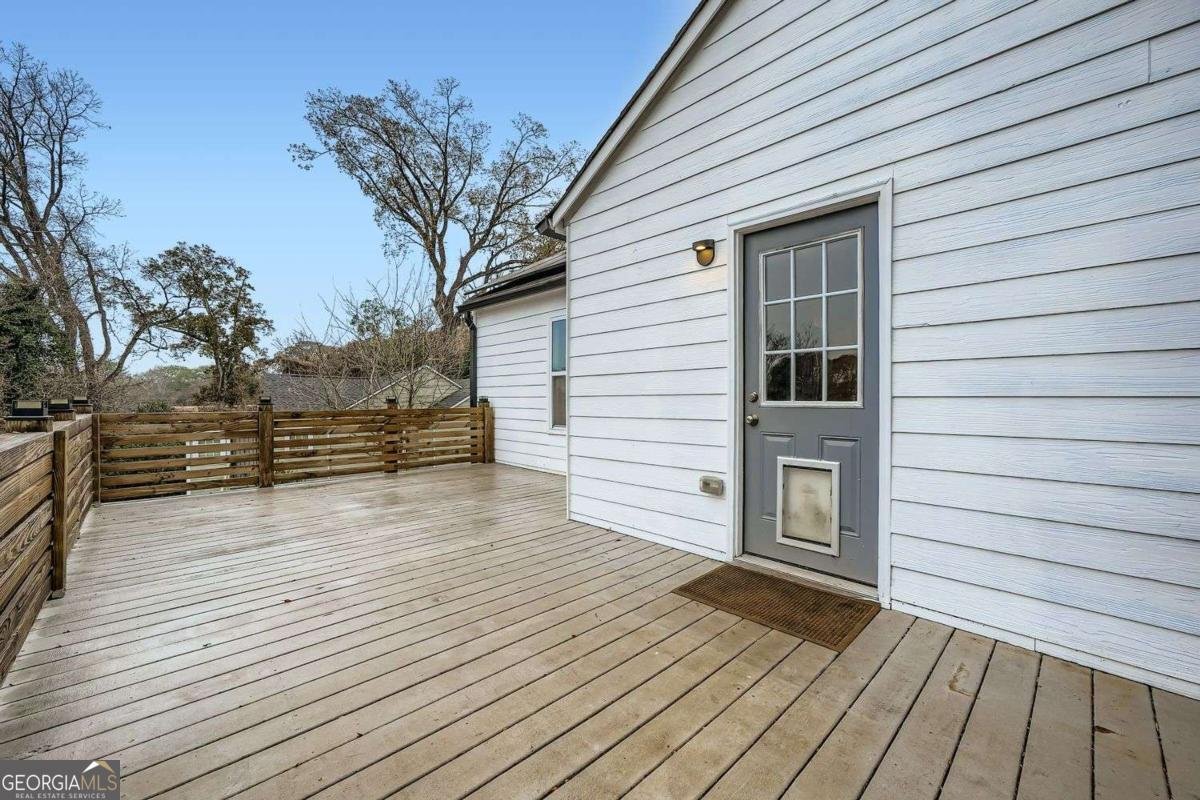 1688 Oak Knoll Circle Atlanta - 24