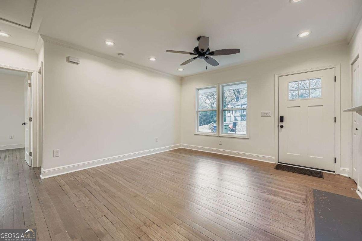 1688 Oak Knoll Circle Atlanta - 5