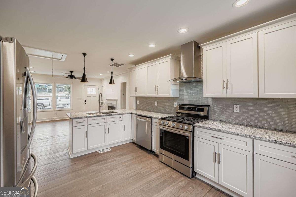 1688 Oak Knoll Circle Atlanta - 9