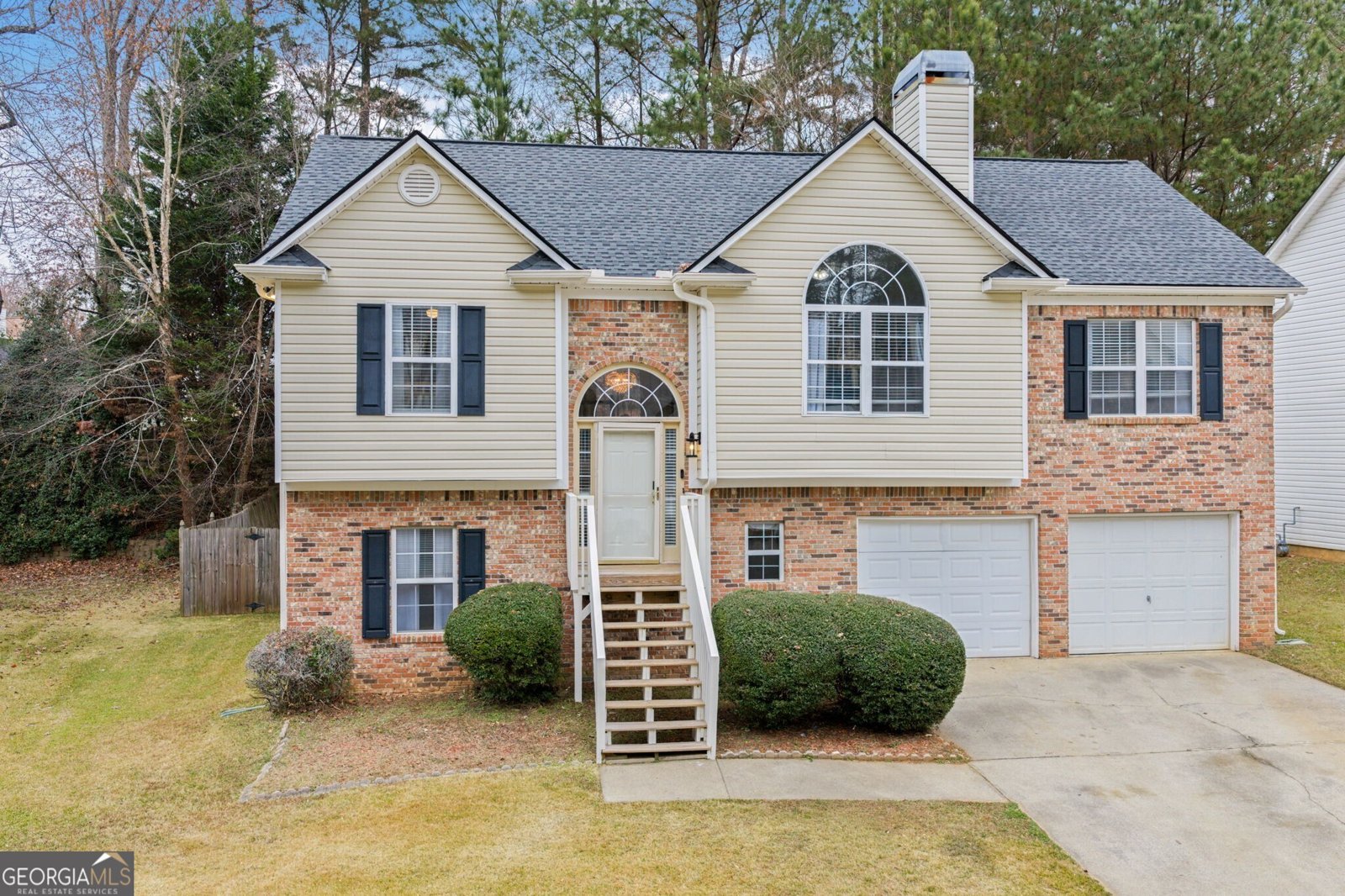 2703 Waymar Drive Marietta - main photo
