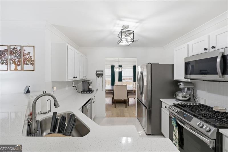 2854 MICHELLE LEE Dacula - 15