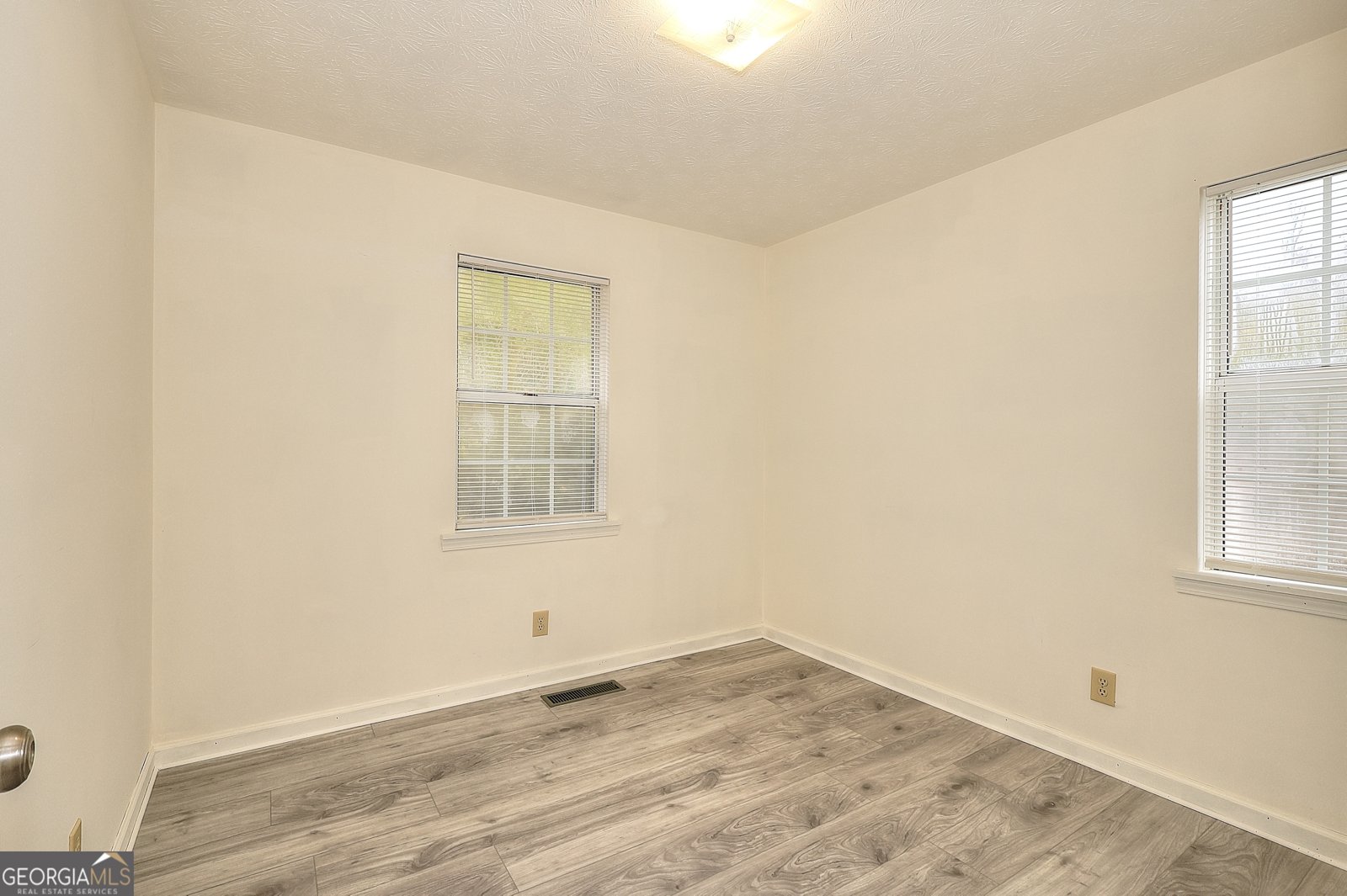 284 5th Avenue Winder - Photo 15