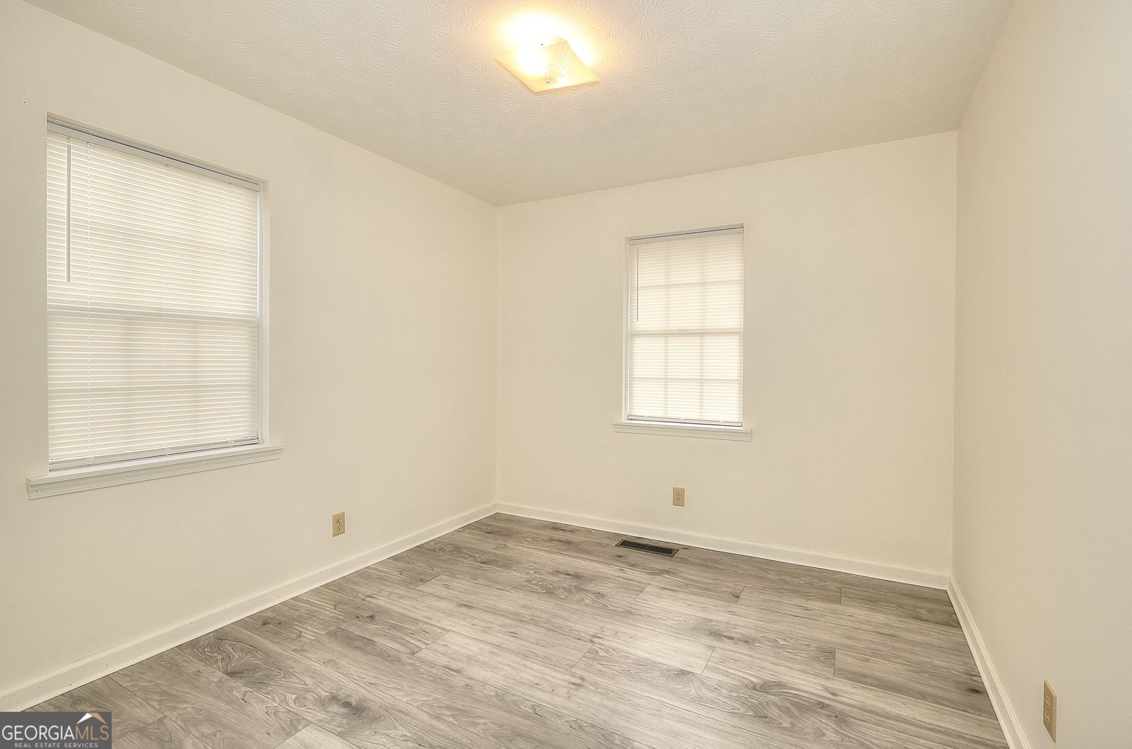 284 5th Avenue Winder - Photo 18