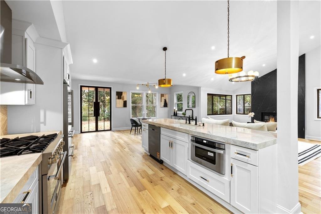 1217 Fairfield Drive Marietta - 4