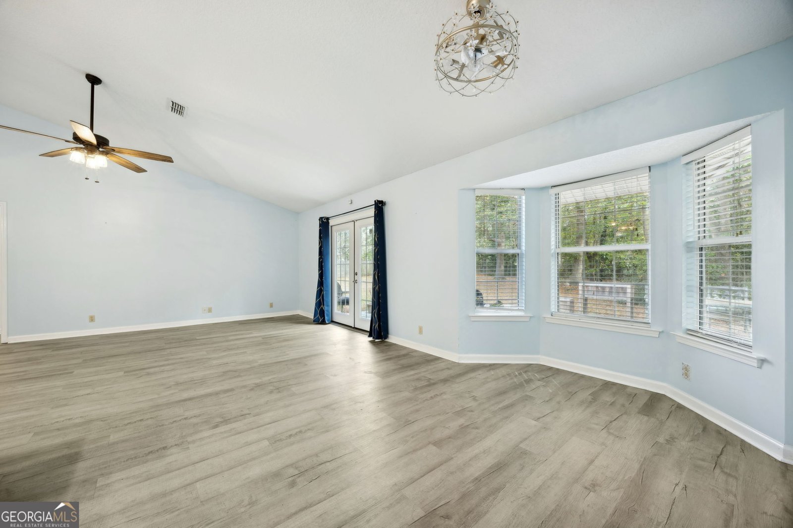 202 Hunt Club Road St. Marys - 8