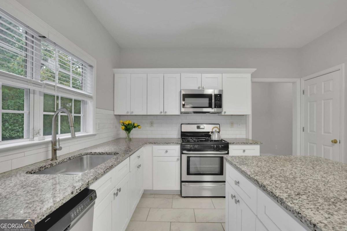 11420 Crossington Road Johns Creek - 14