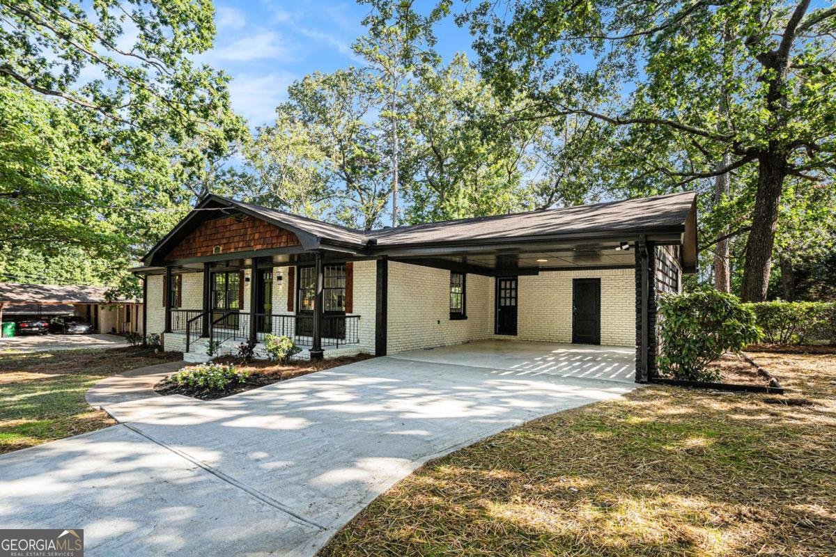 1443 Snapfinger Road Decatur - 30