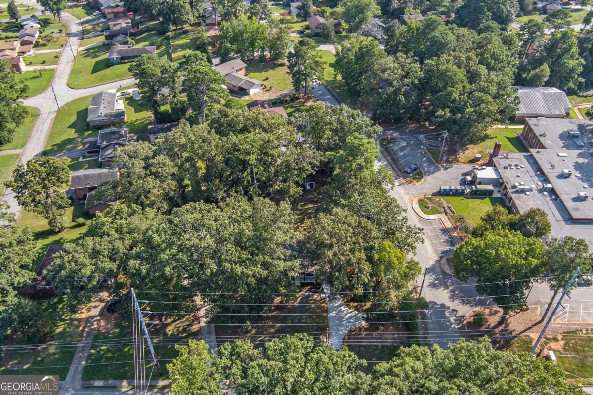 1443 Snapfinger Road Decatur - 33