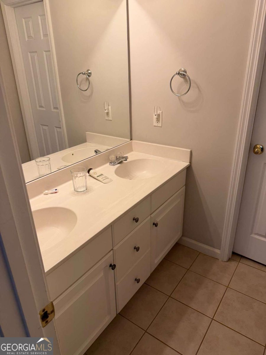 2310 Kennesaw Oaks Trail Kennesaw - 27