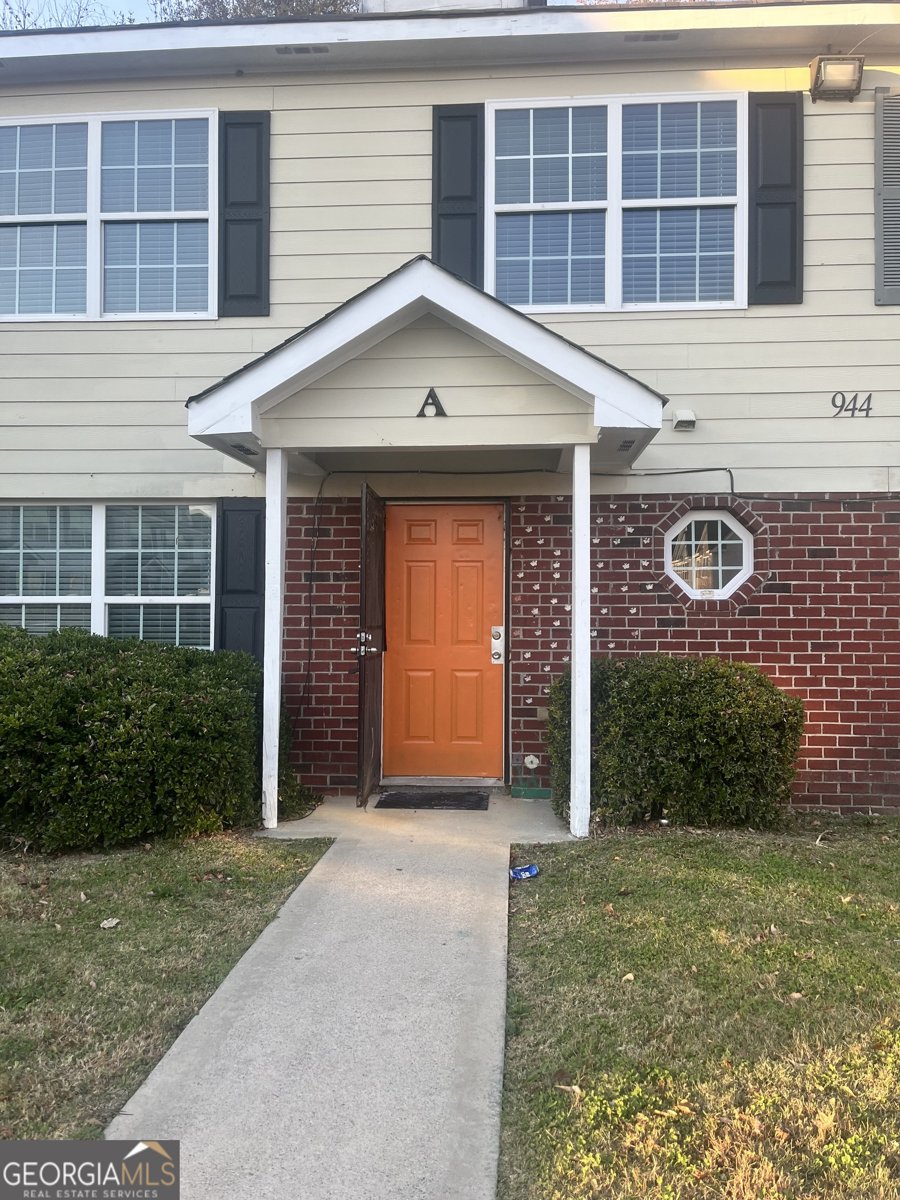 944 Old Mill Point Monroe - main photo