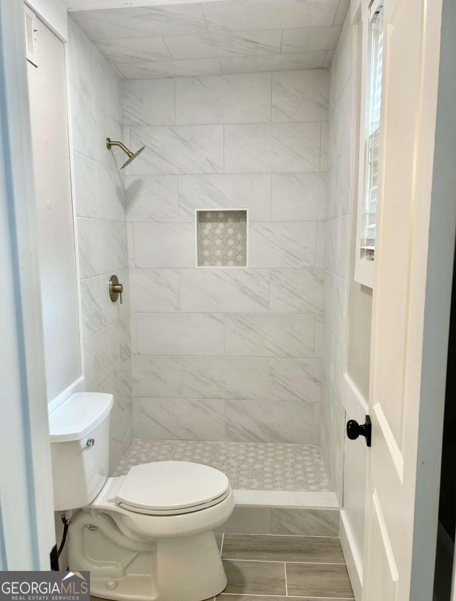 1179 Lynmoor Drive Brookhaven - 17