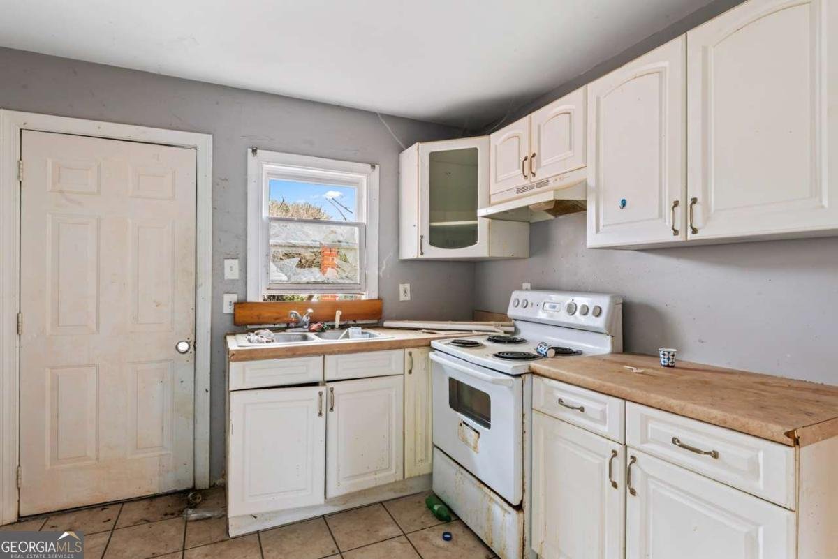 722 Cameron M Alexander Boulevard Atlanta - 14