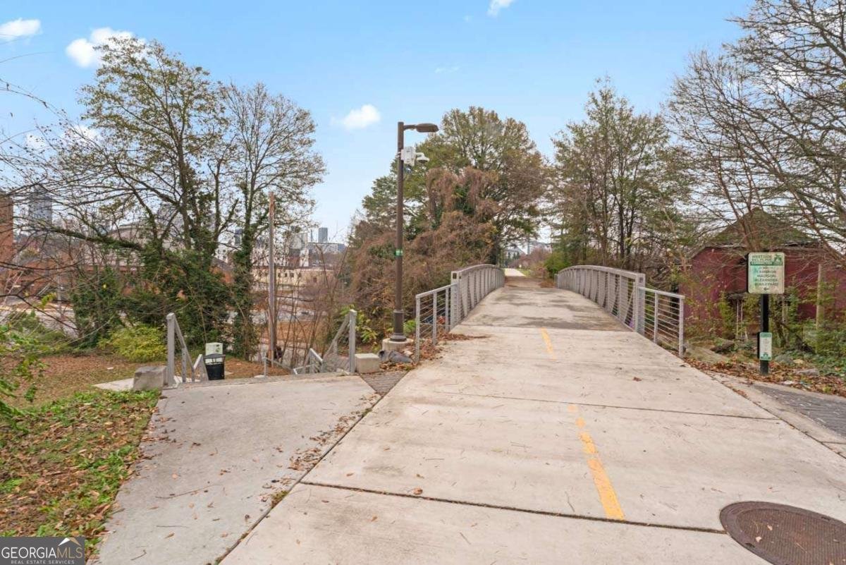 722 Cameron M Alexander Boulevard Atlanta - 21