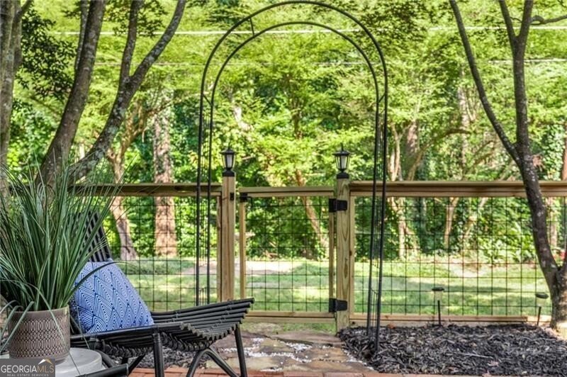 136 Peachtree Memorial Drive Atlanta - 25