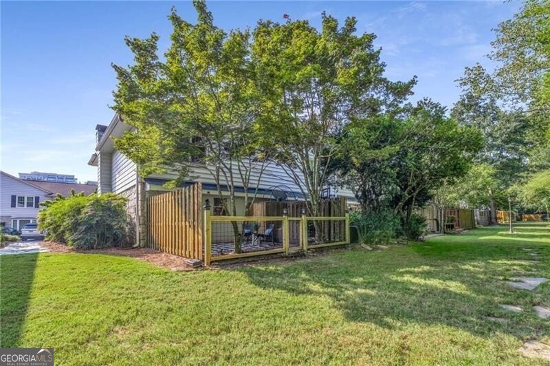 136 Peachtree Memorial Drive Atlanta - 28