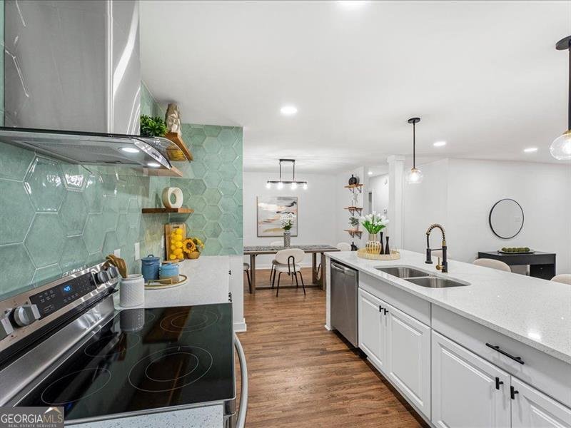 4390 Chelou Drive Austell - 11