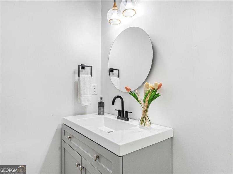 4390 Chelou Drive Austell - 28