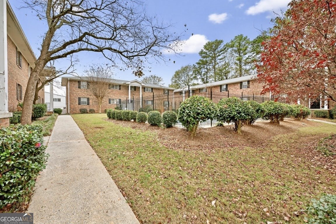315 Hilderbrand Drive Sandy Springs - 2