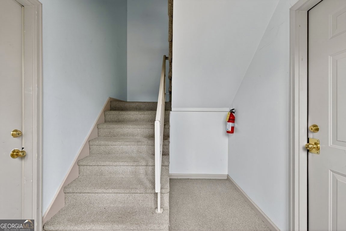 315 Hilderbrand Drive Sandy Springs - 4