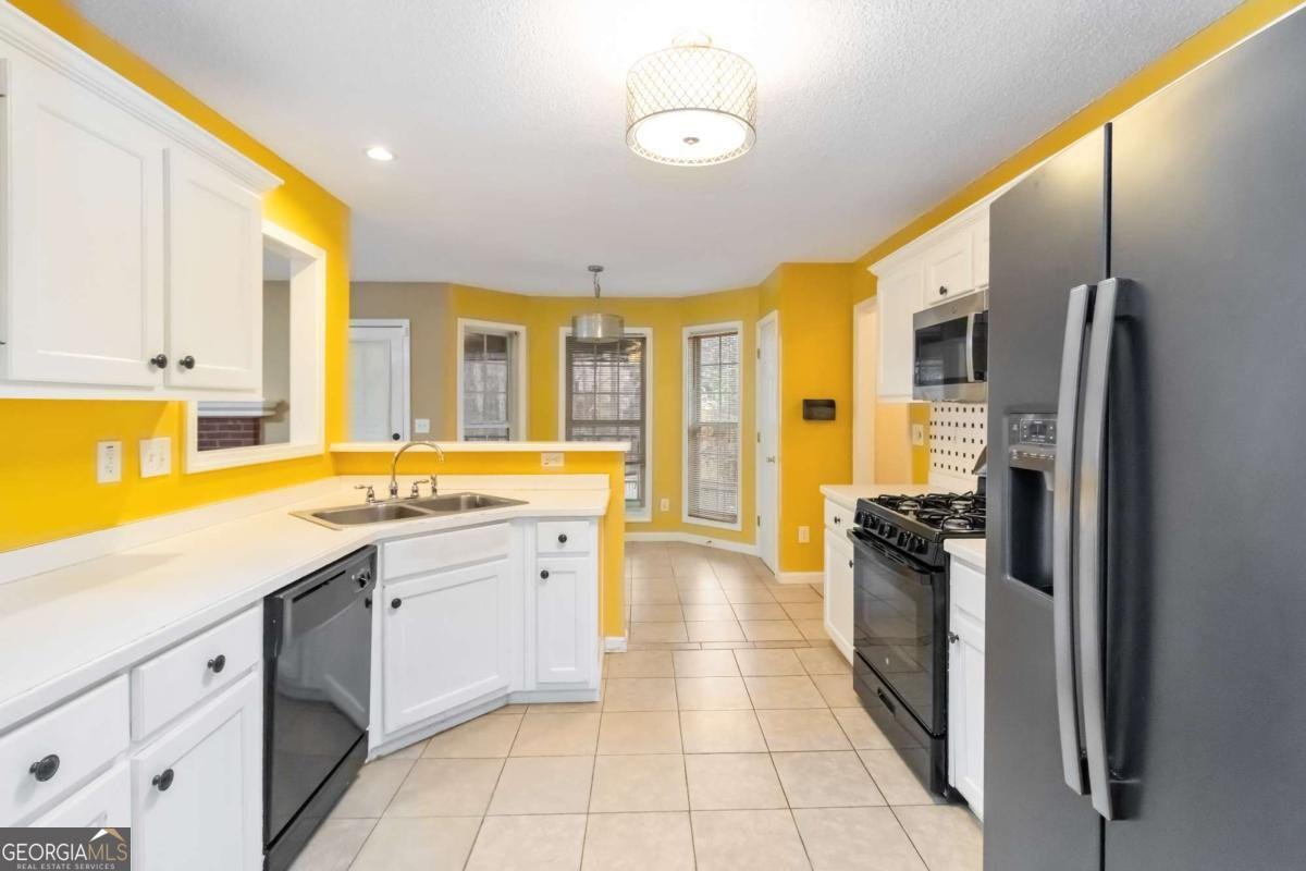 255 Camden Park Drive Lawrenceville - 17