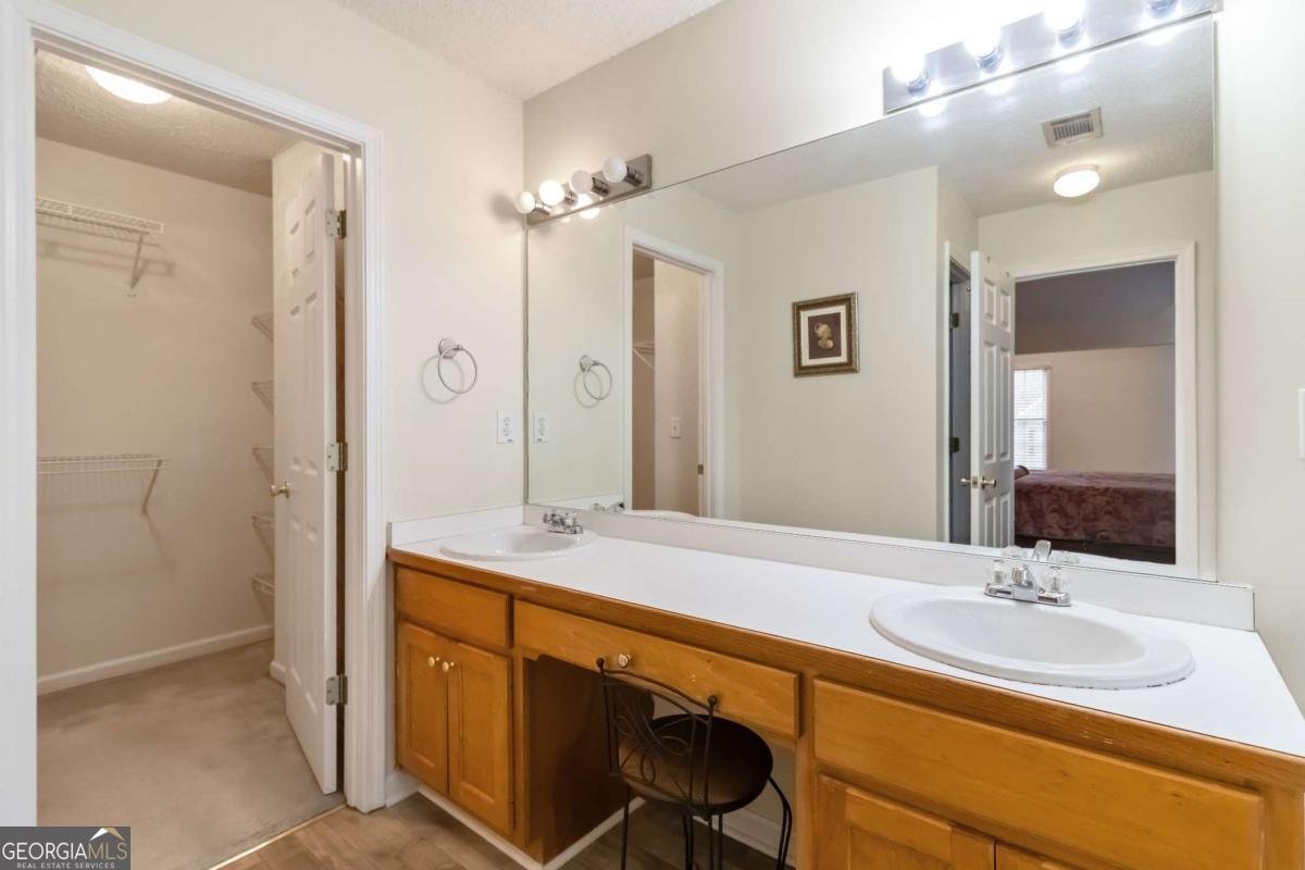 255 Camden Park Drive Lawrenceville - 25