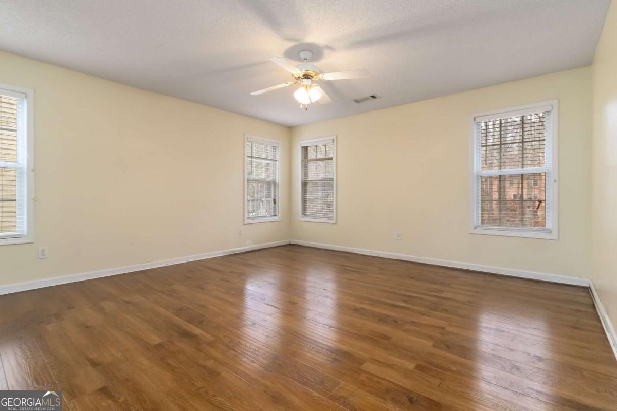 255 Camden Park Drive Lawrenceville - 35