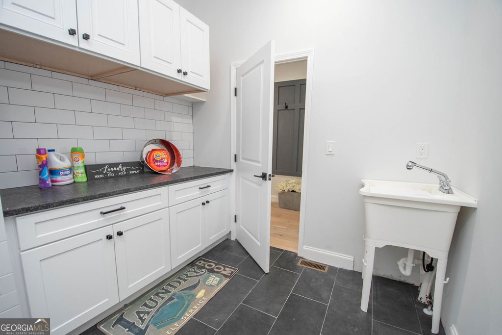 5705 Registry Oaks Lane Mableton - 29