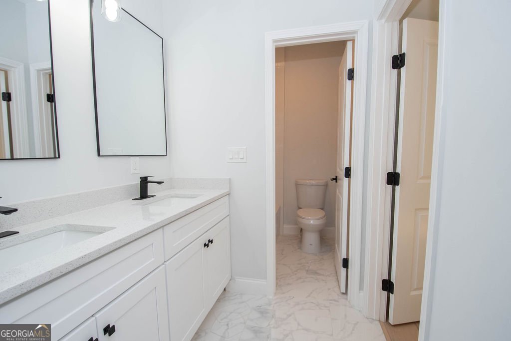 5705 Registry Oaks Lane Mableton - 72