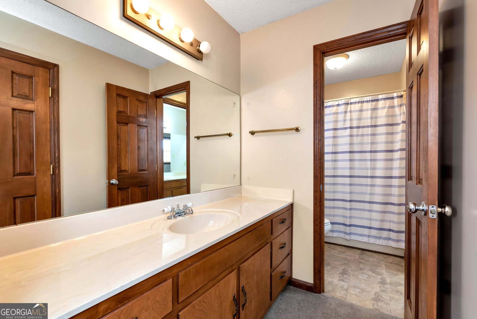 173 Equestrian Walk Winder - 36