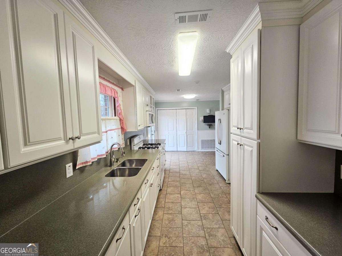 104 Fincher Street Cave Spring - 12