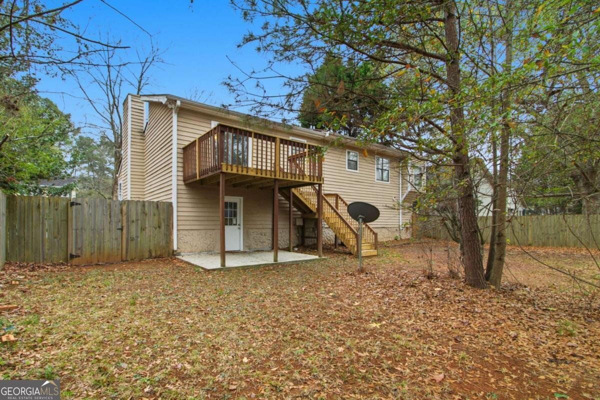 2742 Mountbery Drive Snellville - 27