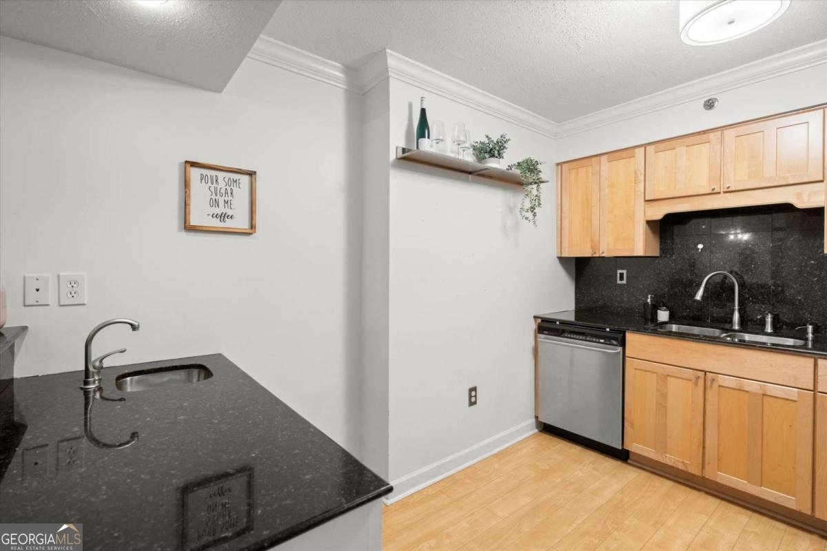 2870 Pharr Court South Atlanta - 40