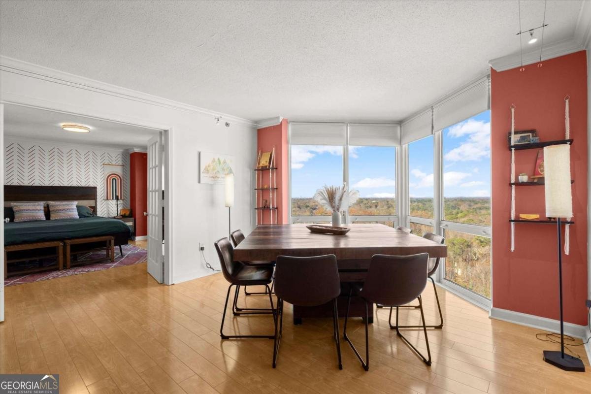 2870 Pharr Court South Atlanta - 9