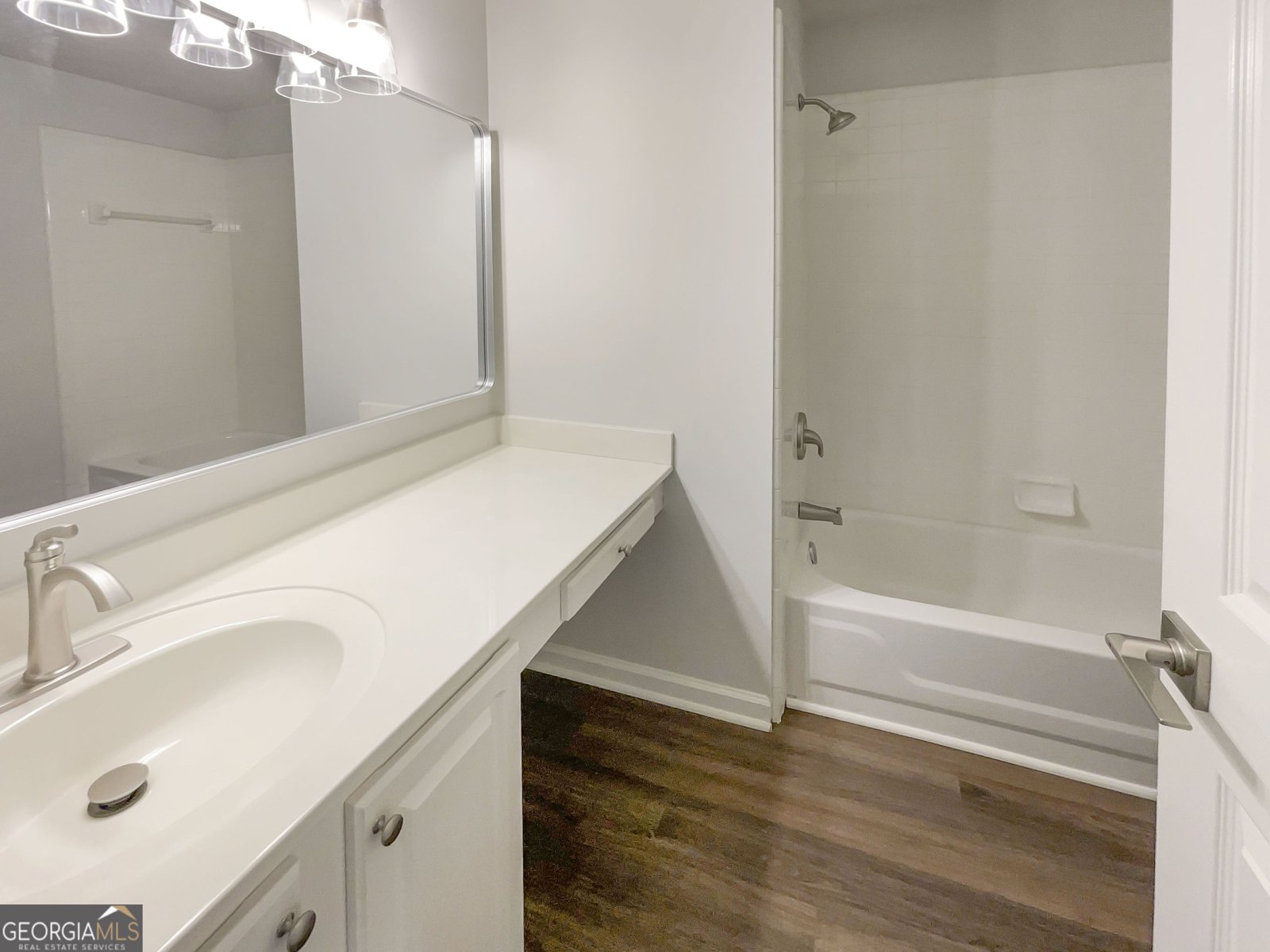 1817 Lake Cove Drive Atlanta - 28