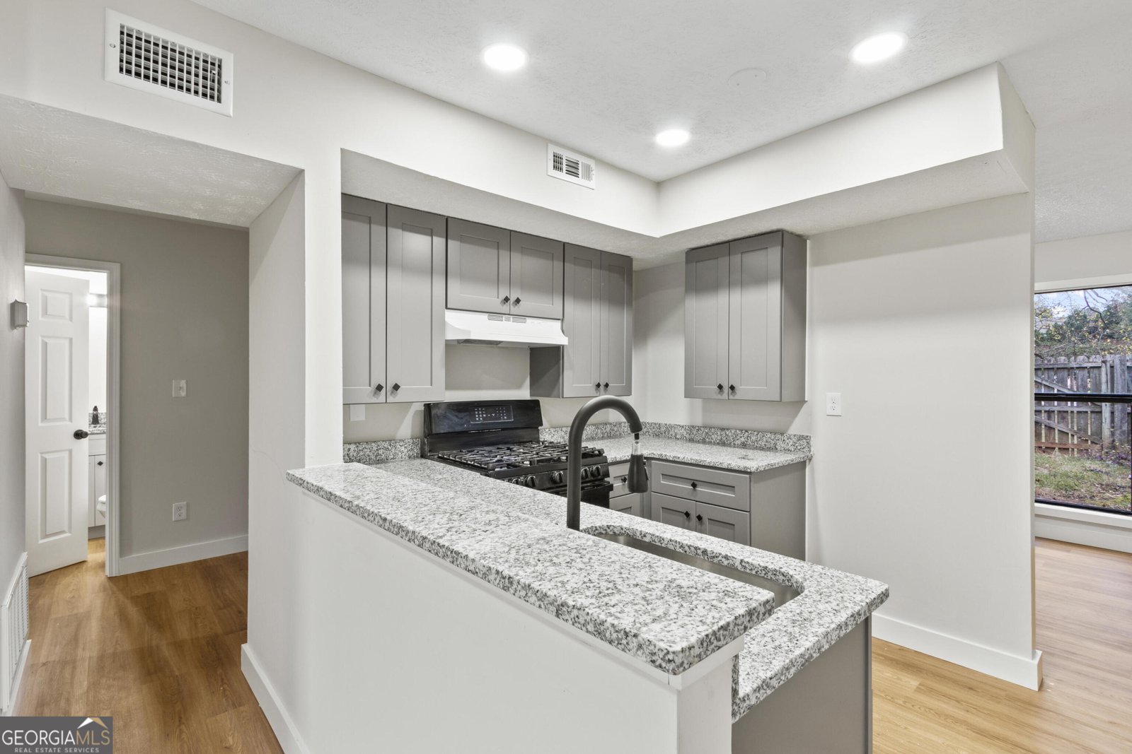 102 Governors Drive Forest Park - 4