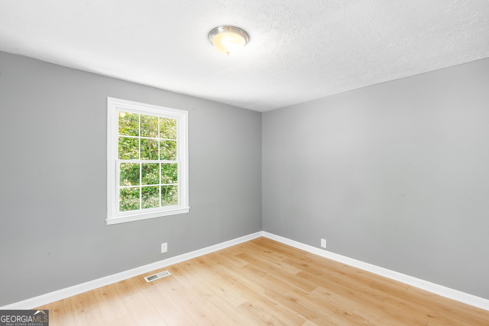 8211 Thompson Street Douglasville - 8