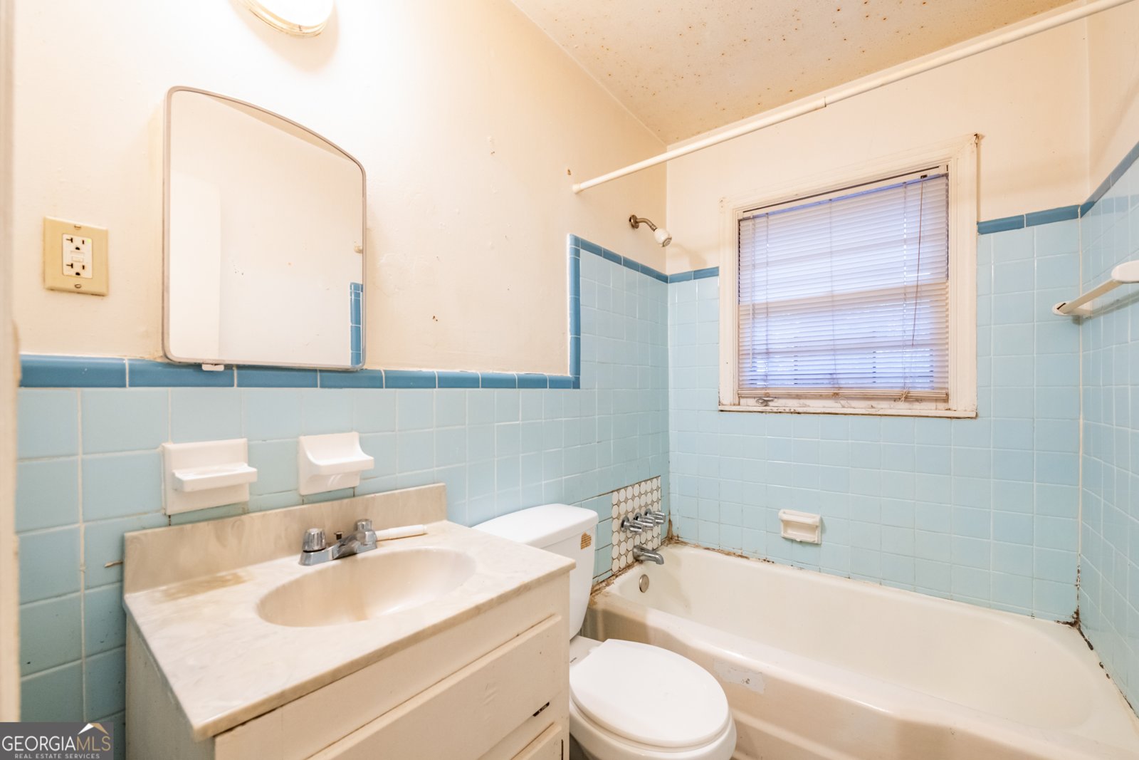 2288 Polar Rock Avenue Atlanta - 27