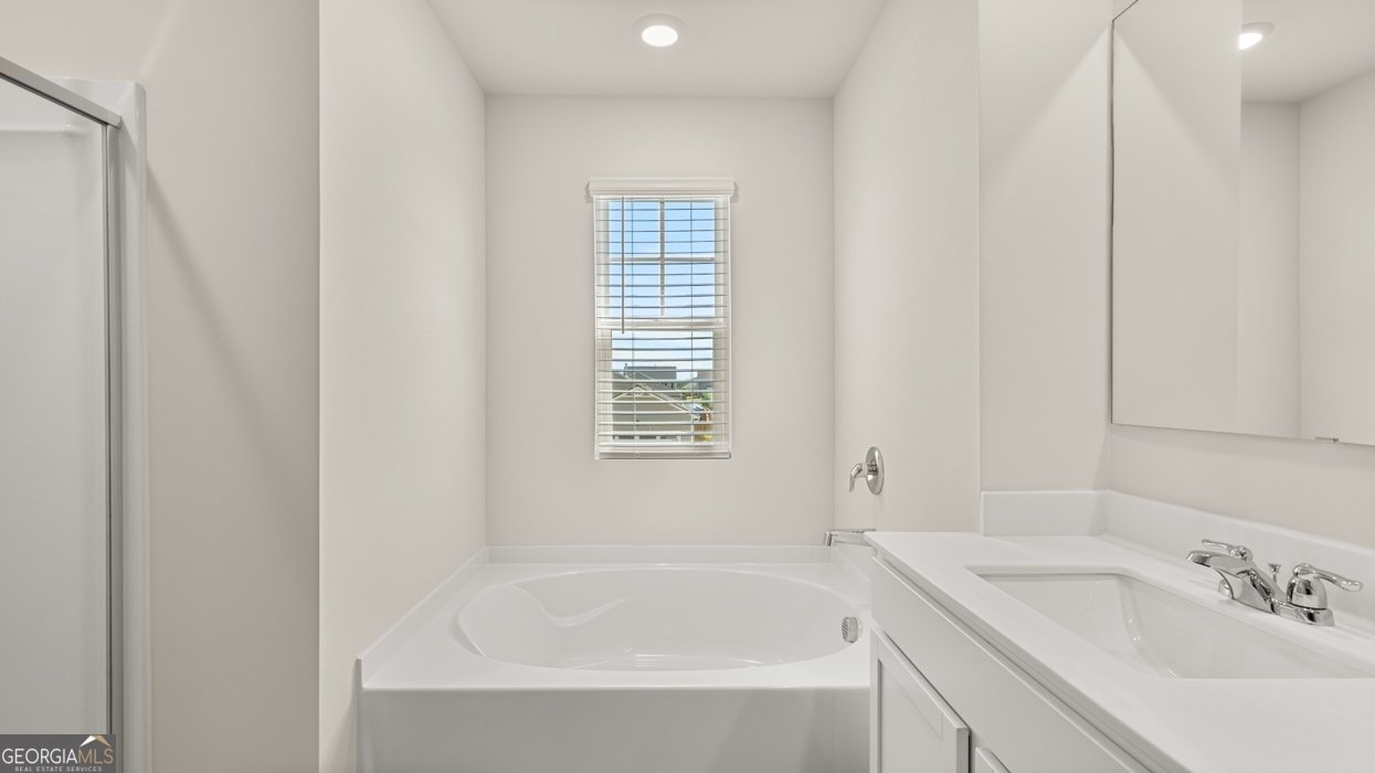 1898 Roxey Lane Winder - 22