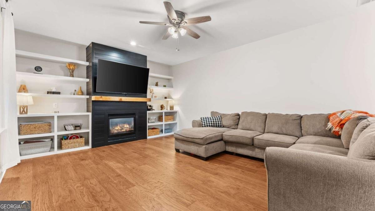 211 Woodview Lane Woodstock - 6