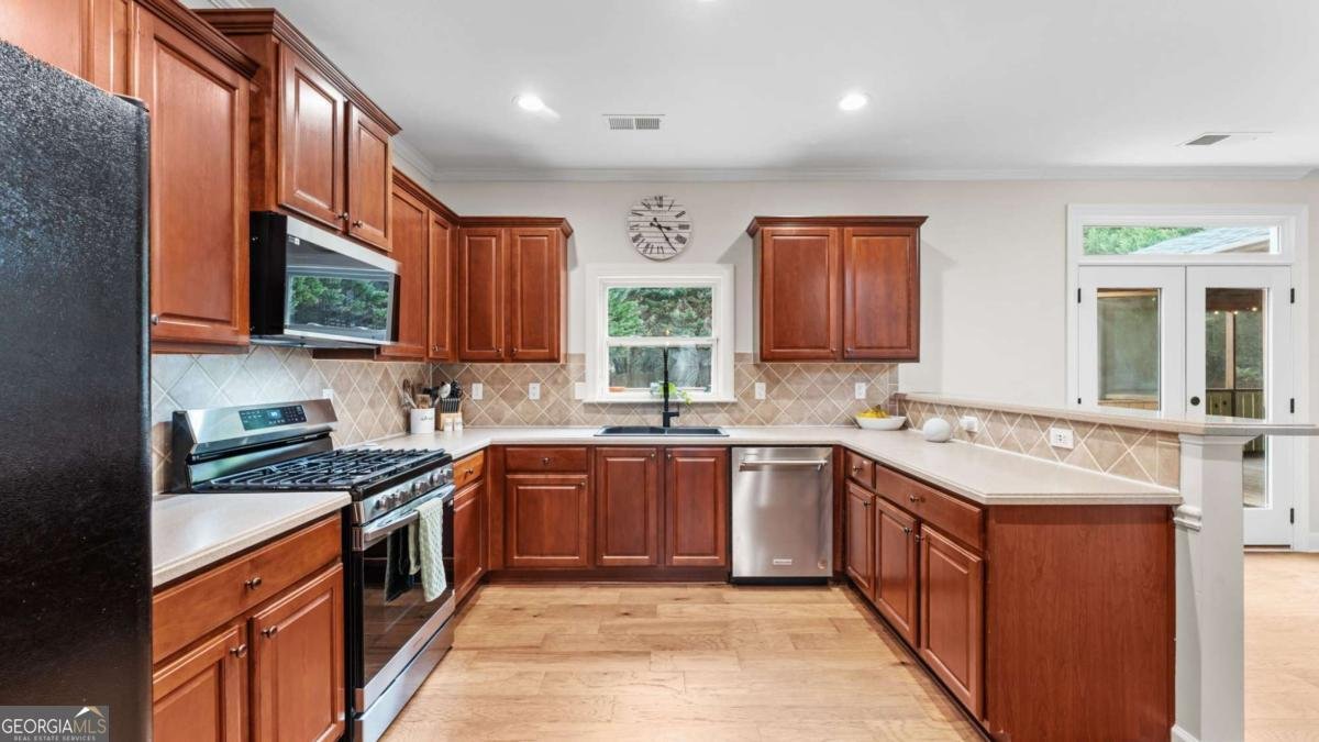 211 Woodview Lane Woodstock - 7