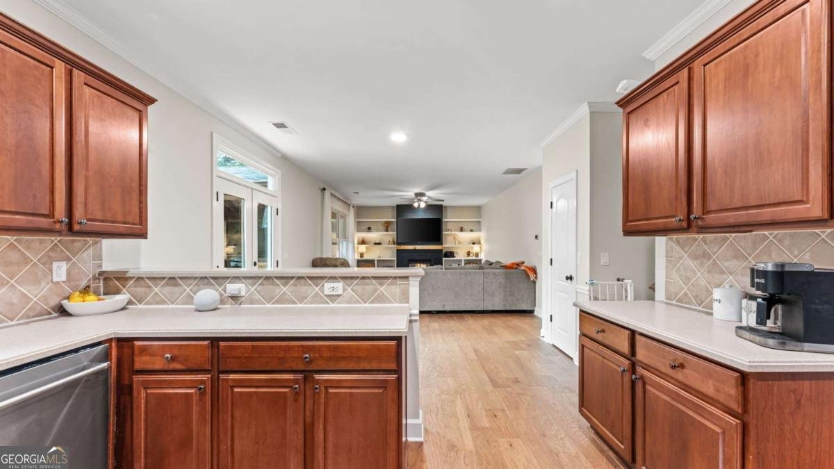 211 Woodview Lane Woodstock - 8