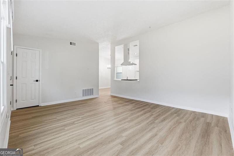 6385 Emerald Pointe Circle College Park - 10