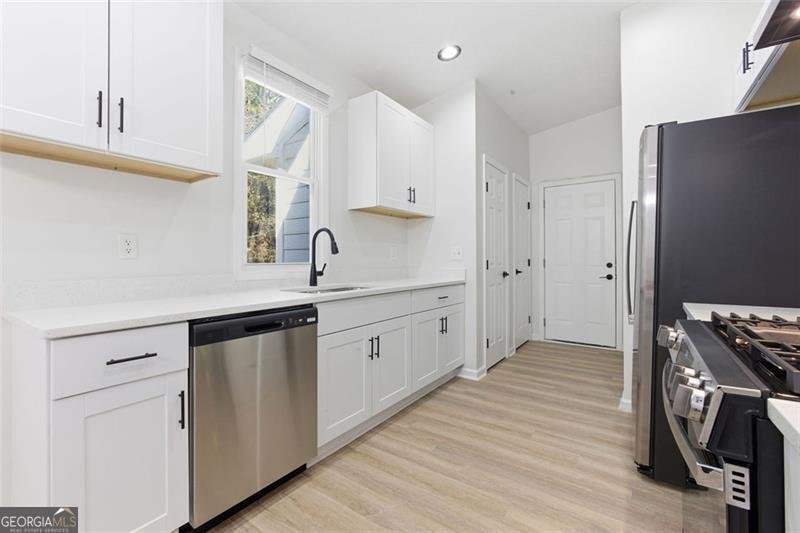 6385 Emerald Pointe Circle College Park - 14