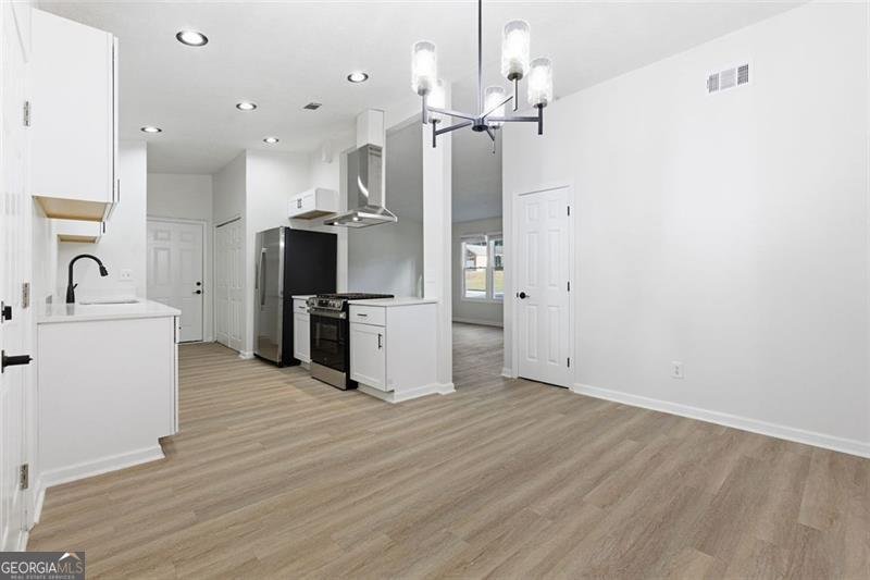 6385 Emerald Pointe Circle College Park - 15