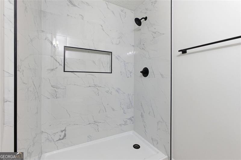 6385 Emerald Pointe Circle College Park - 27